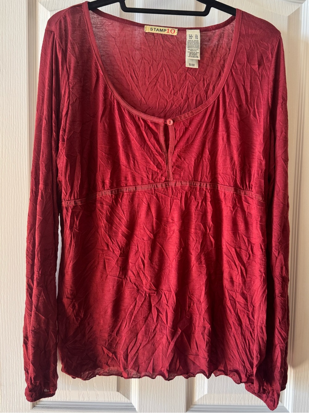 Stamp 10 Crinkle Texture Maroon Top